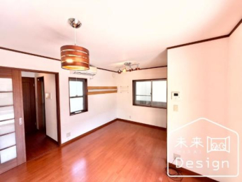  �����E���r���O