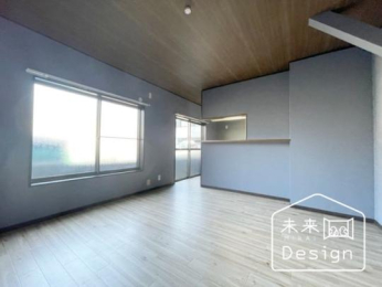  �����E���r���O