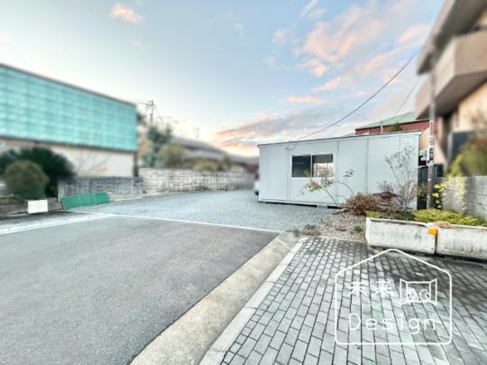  �����O��