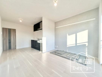  �����E���r���O