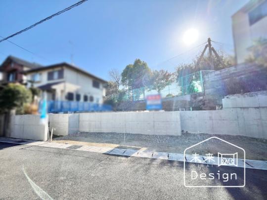  �����O��