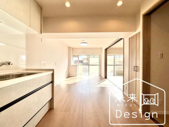  �����E���r���O