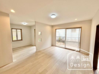  �����E���r���O