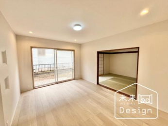  �����E���r���O