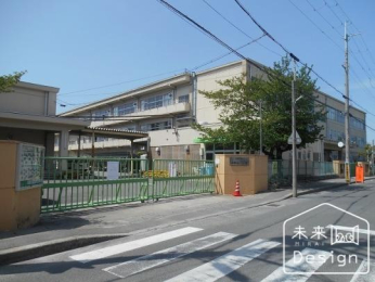  �F���s���ɐ��c���w�Z:485m