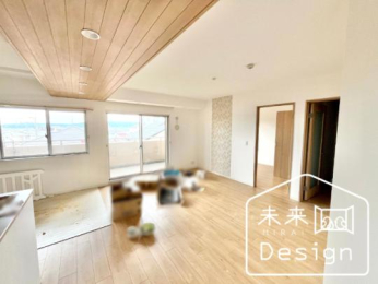  �����E���r���O