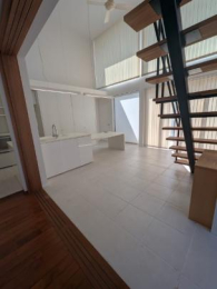  �����E���r���O