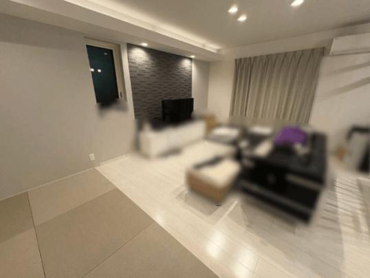  �����E���r���O