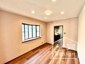  �����E���r���O