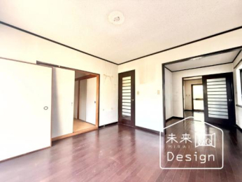  �����E���r���O