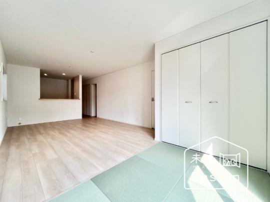  �����E���r���O