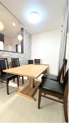  �����E���r���O