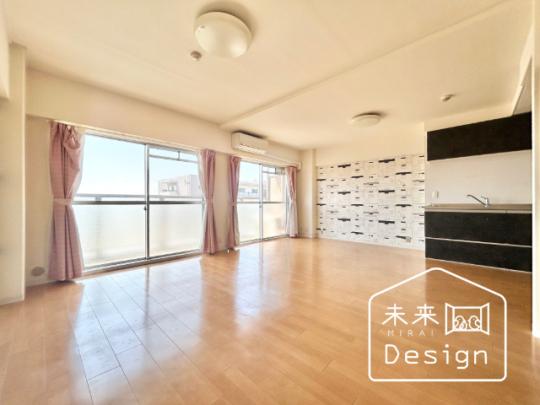  �����E���r���O