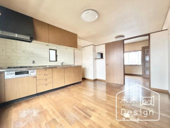  �����E���r���O