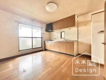  �����E���r���O