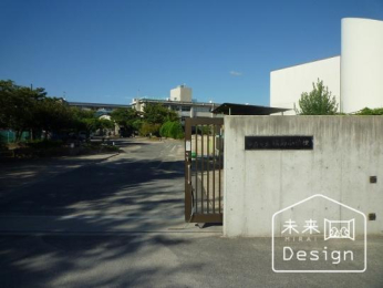  �F���s���������w�Z:1351m