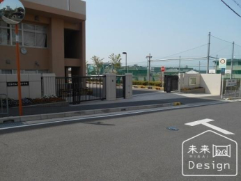  �F���s���F�����w�Z:511m